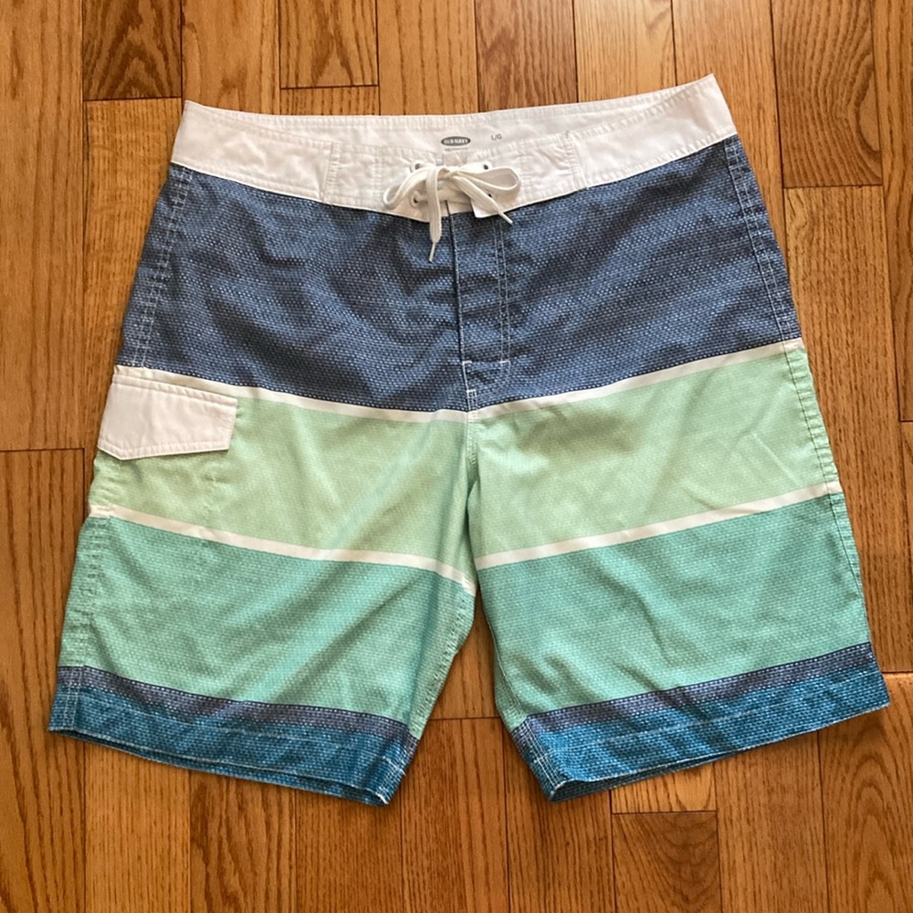 Men’s Old Navy board swim shorts